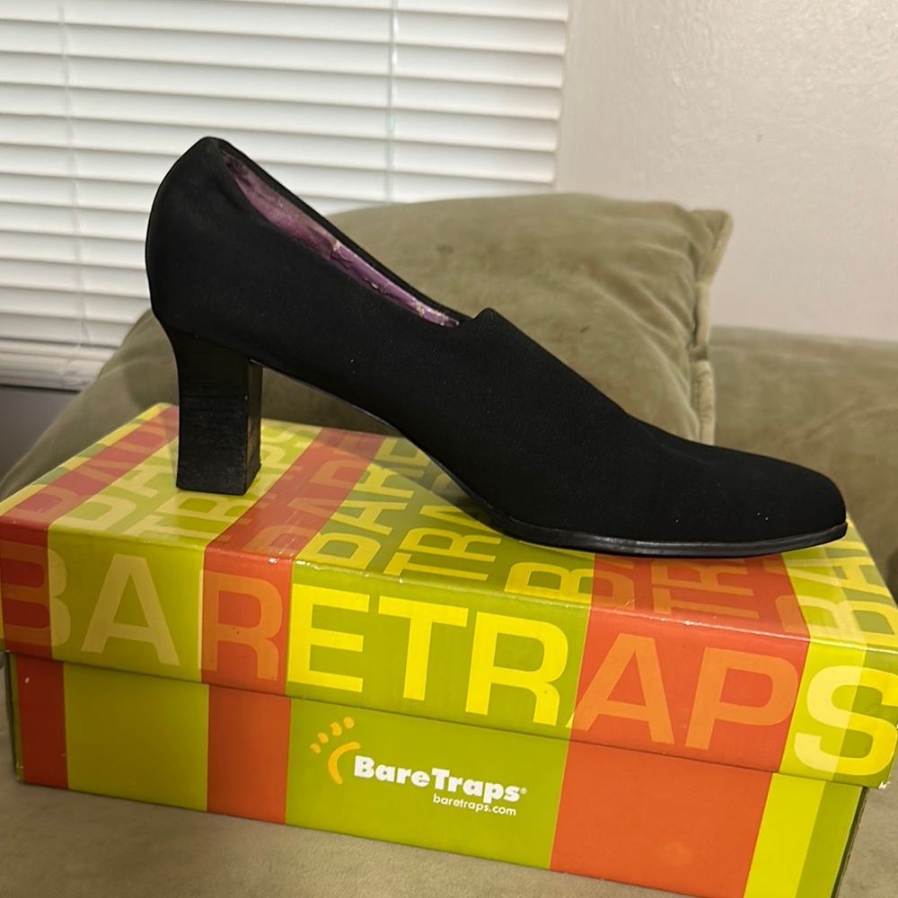 BareTraps Black Classic Heels